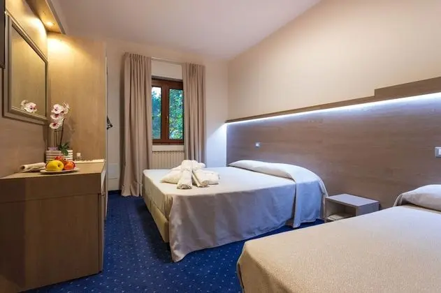 Comfort Tek Büyük Yataklı Oda