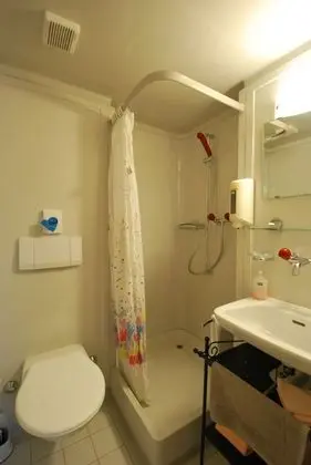 Economy Tek Büyük veya İki Ayrı Yataklı Oda