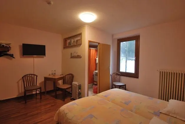 Economy Tek Büyük veya İki Ayrı Yataklı Oda