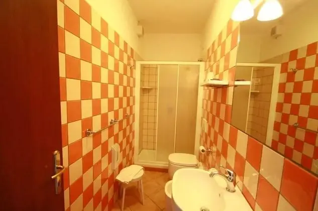 Tek Büyük veya İki Ayrı Yataklı Oda (dependance)