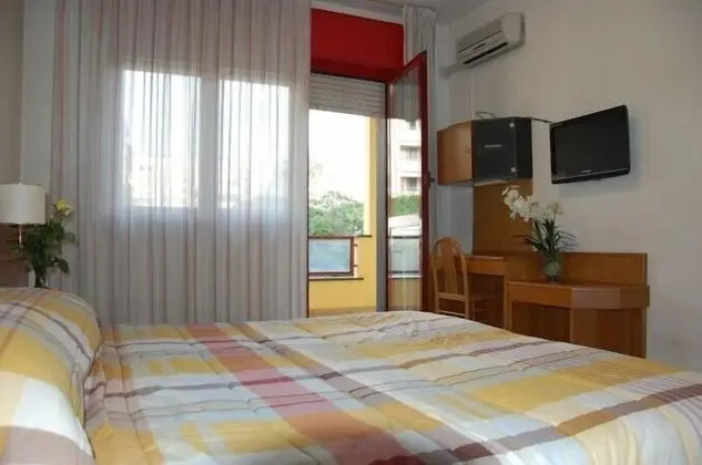 Standard Tek Büyük veya İki Ayrı Yataklı Oda