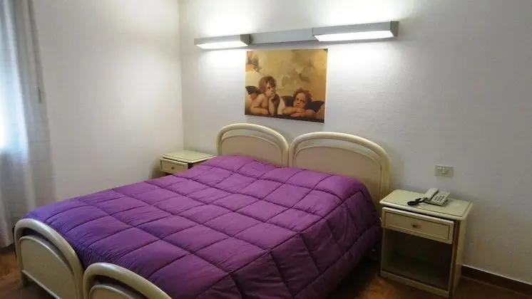 Tek Büyük veya İki Ayrı Yataklı Oda