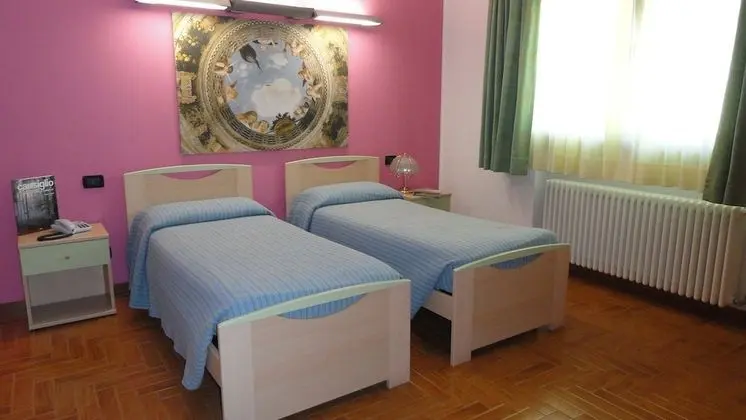 Tek Büyük veya İki Ayrı Yataklı Oda