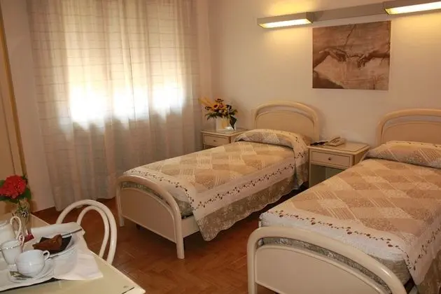 Tek Büyük veya İki Ayrı Yataklı Oda