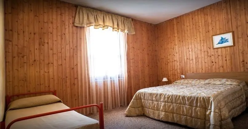 Dört Kişilik Oda, Dağ Manzaralı