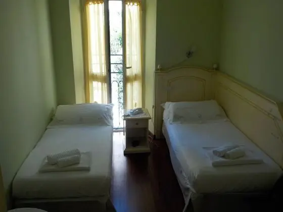 Economy İki Ayrı Yataklı Oda, Avlu Manzaralı