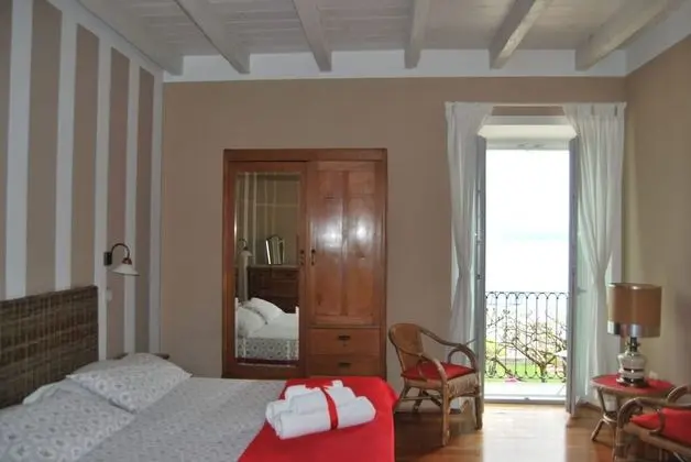 Tek Büyük Yataklı Oda, 1 Büyük (Queen) Boy Yatak, Balkon, Göl Manzaralı