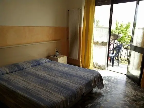 Tek Büyük Yataklı Oda, Göl Manzaralı
