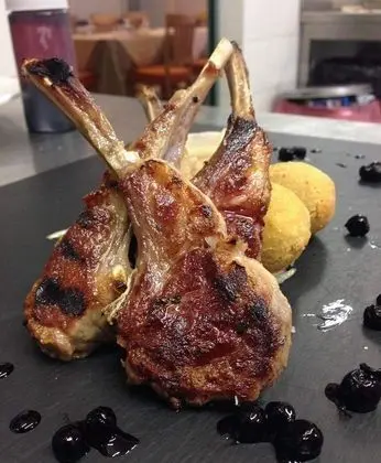 Tek Büyük Yataklı Oda, Göl Manzaralı