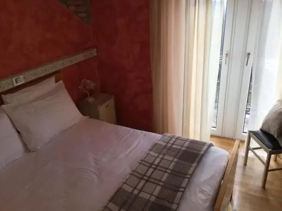 Tek Büyük Yataklı Oda, Balkon, Dağ Manzaralı