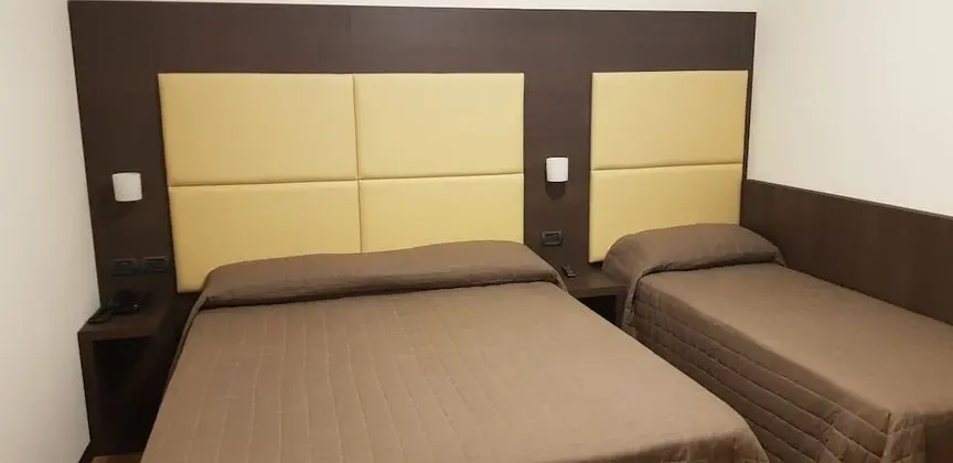 Standard Üç Kişilik Oda