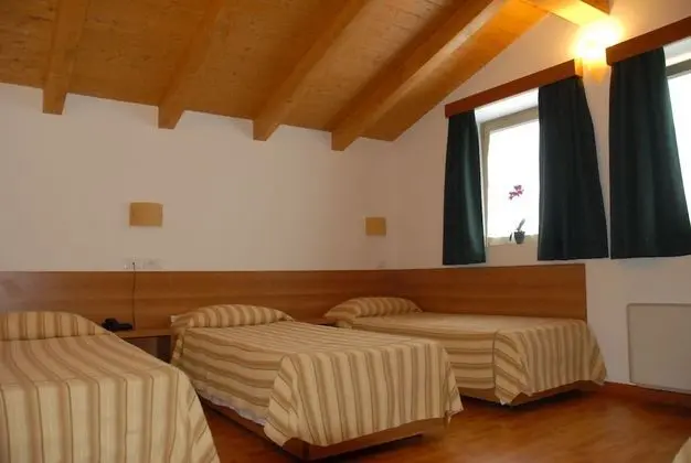 Standard Üç Kişilik Oda