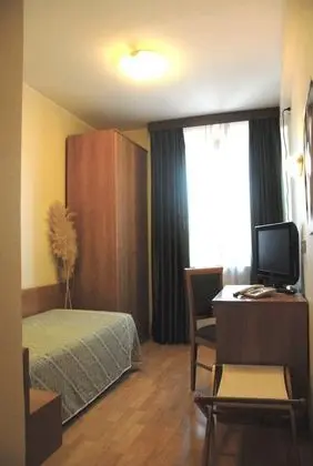 Standard Üç Kişilik Oda