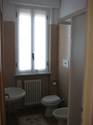 Economy Tek Büyük Yataklı Oda