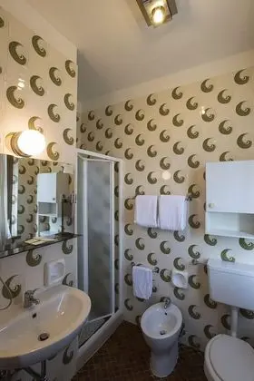 Tek Büyük Yataklı Oda, Balkon