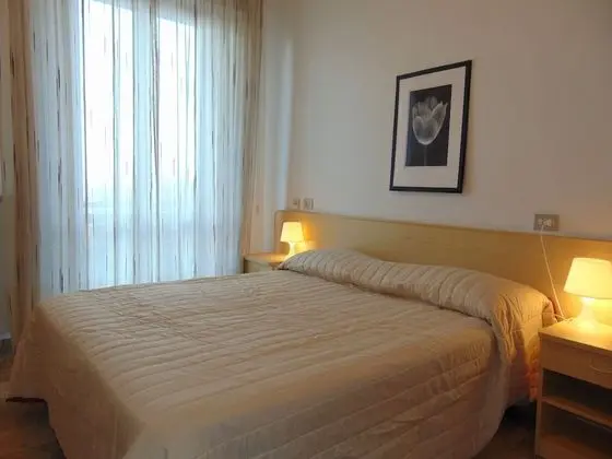 Tek Büyük Yataklı Oda, Balkon