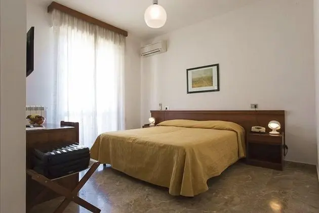 Tek Büyük Yataklı Oda, Balkon