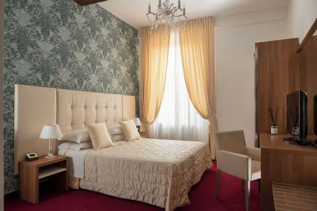 Deluxe Tek Büyük veya İki Ayrı Yataklı Oda