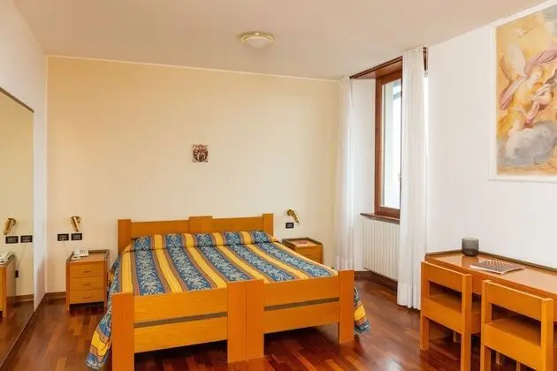 Elite Tek Büyük veya İki Ayrı Yataklı Oda, Göl Manzaralı