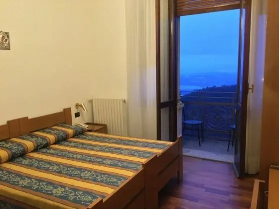 Elite Tek Büyük veya İki Ayrı Yataklı Oda, Göl Manzaralı