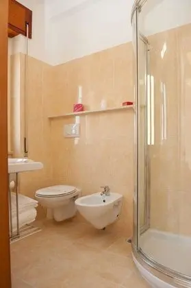 Standard Büyük Yataklı Tek Kişilik Oda