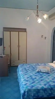 Üç Kişilik Oda