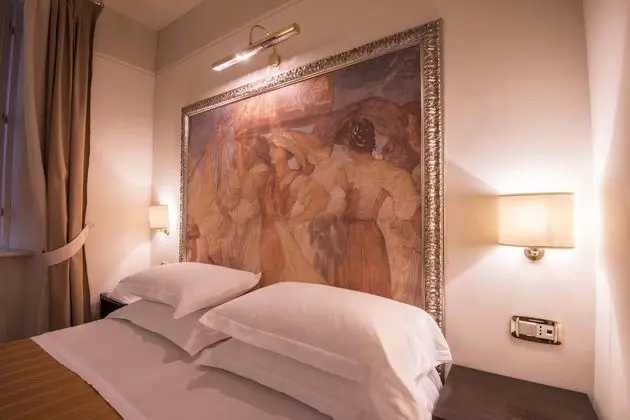 Standard Tek Büyük Yataklı Oda