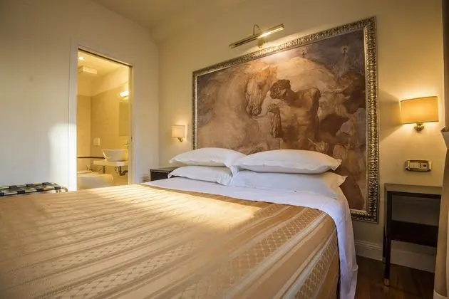 Standard Tek Büyük Yataklı Oda