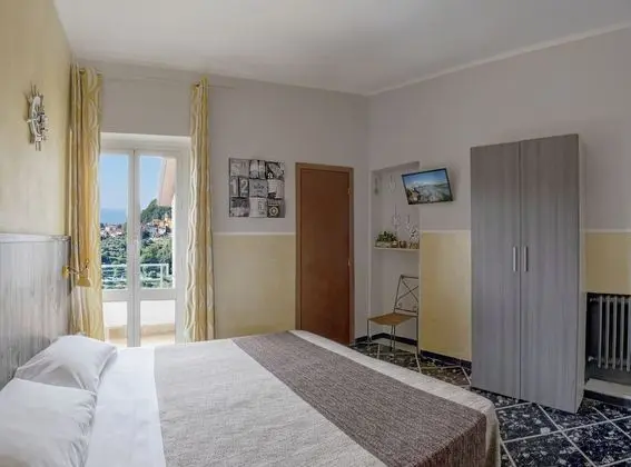 Üç Kişilik Oda