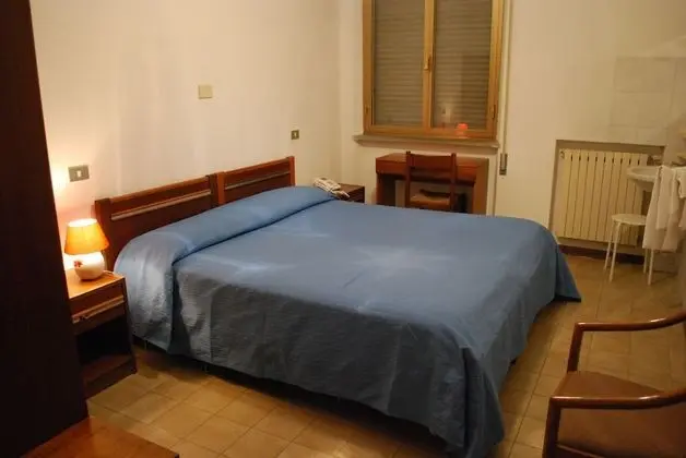 Tek Büyük Yataklı Oda, Ortak Banyo