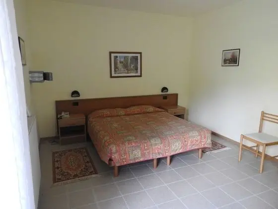 Üç Kişilik Oda, Göl Manzaralı