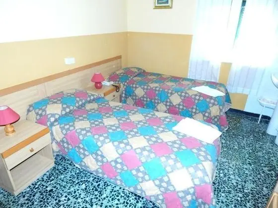 İki Ayrı Yataklı Oda, 2 Tek Kişilik Yatak