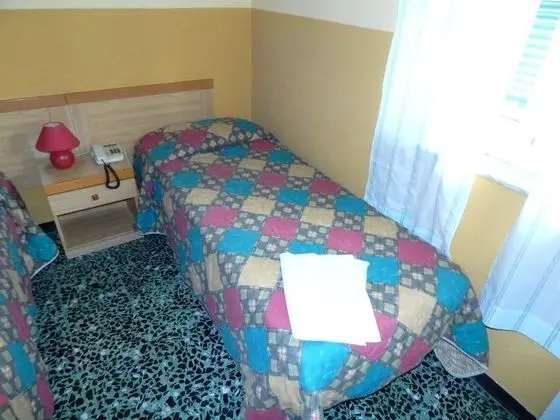 İki Ayrı Yataklı Oda, 2 Tek Kişilik Yatak