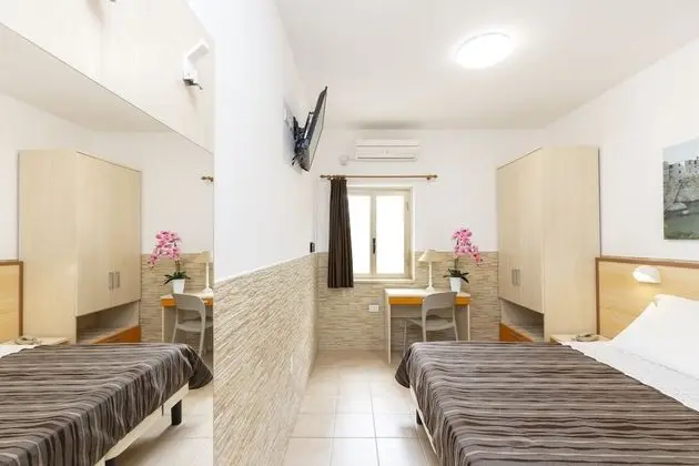Comfort Tek Büyük Yataklı Oda, Bahçe Manzaralı