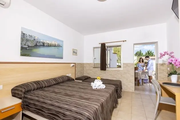 Comfort Üç Kişilik Oda, Bahçe Manzaralı