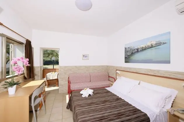 Comfort Üç Kişilik Oda, Bahçe Manzaralı