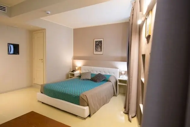 Standard Tek Büyük veya İki Ayrı Yataklı Oda