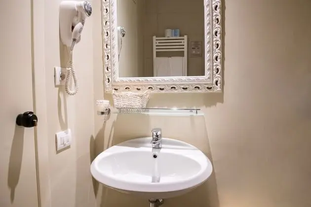 Standard Tek Büyük veya İki Ayrı Yataklı Oda