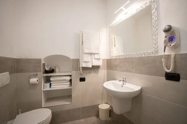 Standard Tek Büyük veya İki Ayrı Yataklı Oda