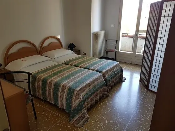 Standard İki Ayrı Yataklı Oda, Ortak Banyo