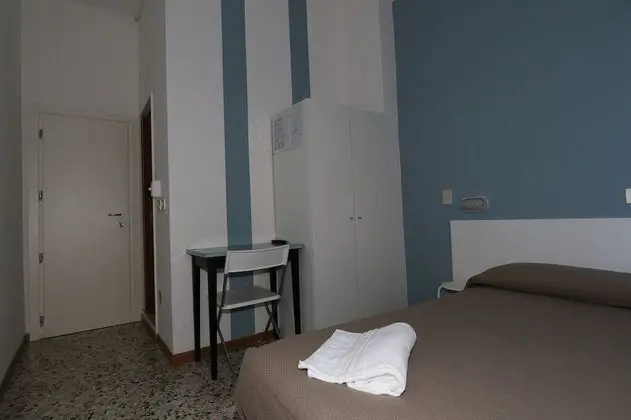 Tek Büyük veya İki Ayrı Yataklı Oda, Balkon