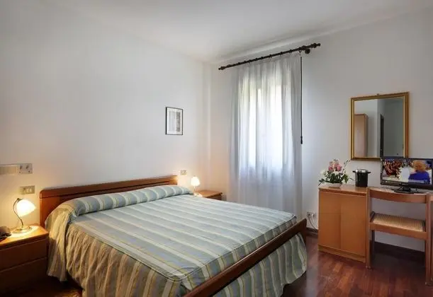 Tek Büyük Yataklı Oda, Tepe Manzaralı