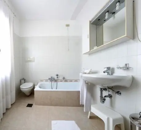 Tek Kişilik Oda, Tepe Manzaralı