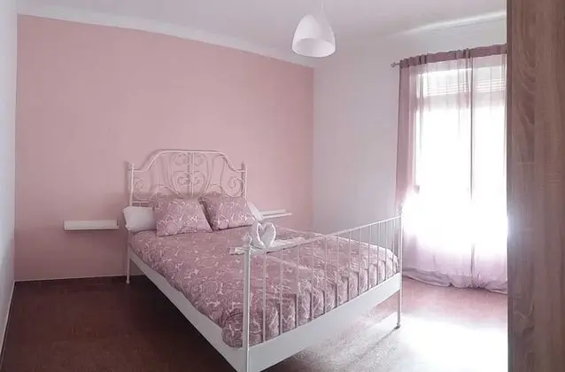 Tek Büyük Yataklı Oda, 1 Çift Kişilik Yatak