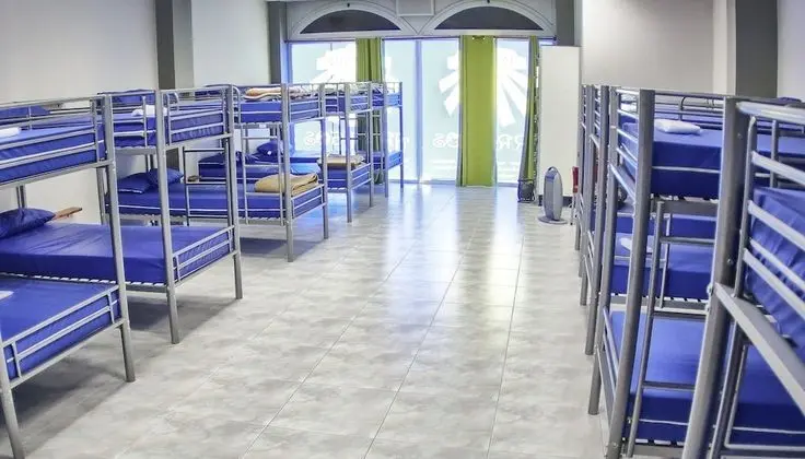 Ortak Ranzalı Oda, Karma Ranzalı Oda, Ortak Banyo (1 bed in a 20-Bed Dormitory Room)