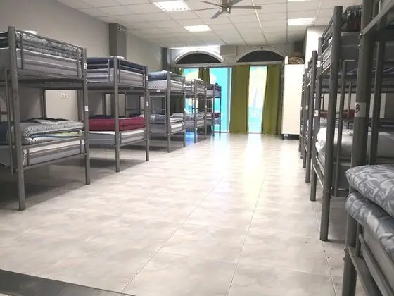 Ortak Ranzalı Oda, Karma Ranzalı Oda, Ortak Banyo (1 bed in a 20-Bed Dormitory Room)