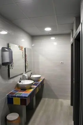 Ortak Ranzalı Oda, Karma Ranzalı Oda, Ortak Banyo