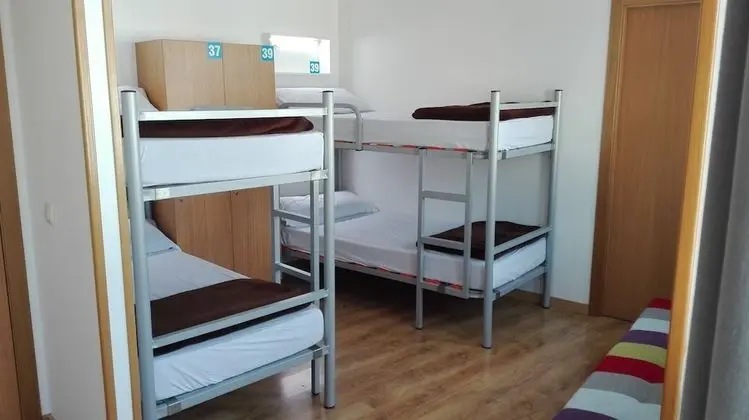 Dört Kişilik Oda (2 Twin Bunk Beds)
