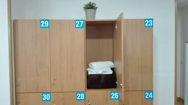 Ortak Ranzalı Oda, Karma Ranzalı Oda (1 bed in 10 Bed Dorm)