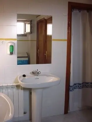 Ortak Ranzalı Oda, Karma Ranzalı Oda (1 bed in 4-24 Bed Dorm)